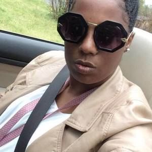 Meet your Posher, Aisha